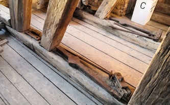 Pozůstatky zvonů zrekvírovaných v roce 1942 2